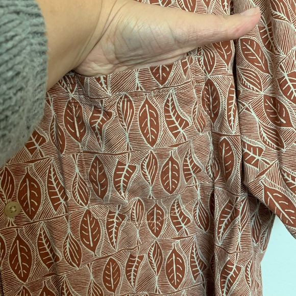 Mens | Pau Hana Hawaii Short Sleeve Button Down Orange Brown Leaf Print Shirt - Picture 4 of 8